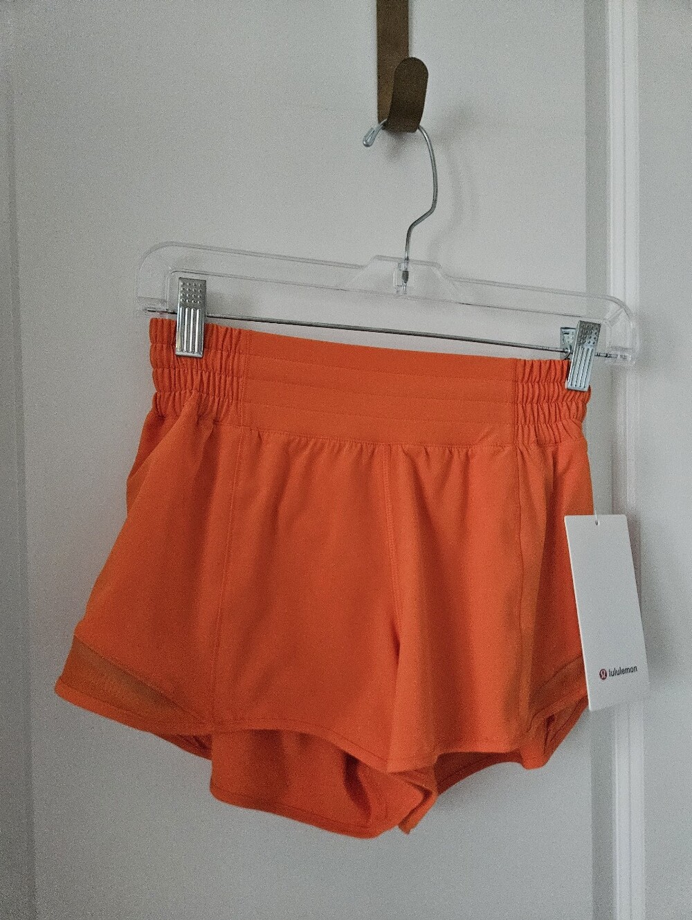 NWT Lululemon Hotty Hot High-Rise Lined Short 2.5" Orange Punch Size 4
